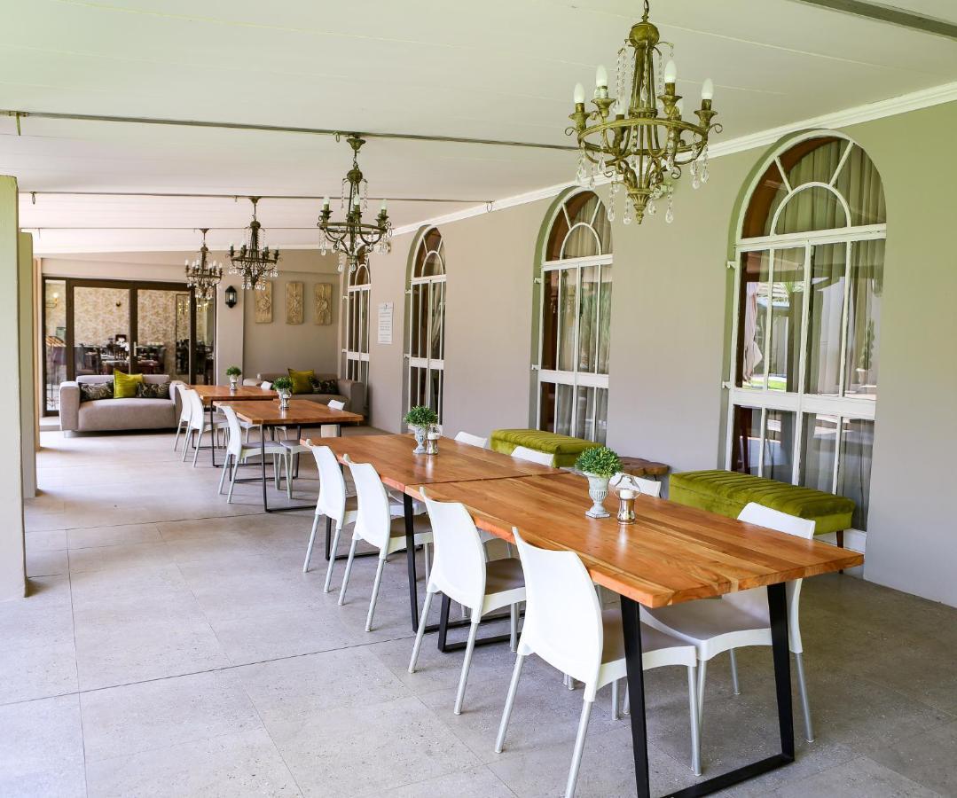 Scott'S Manor Guesthouse Function And Conference Venue Lichtenburg Esterno foto