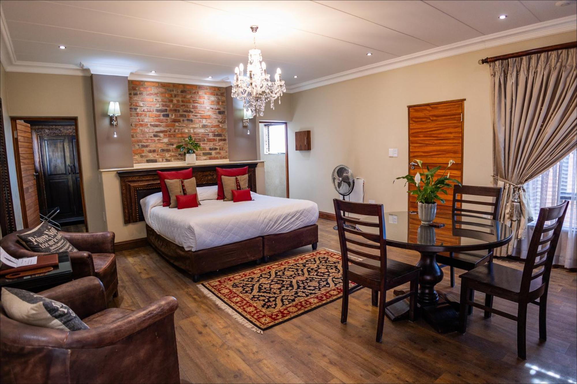 Scott'S Manor Guesthouse Function And Conference Venue Lichtenburg Esterno foto