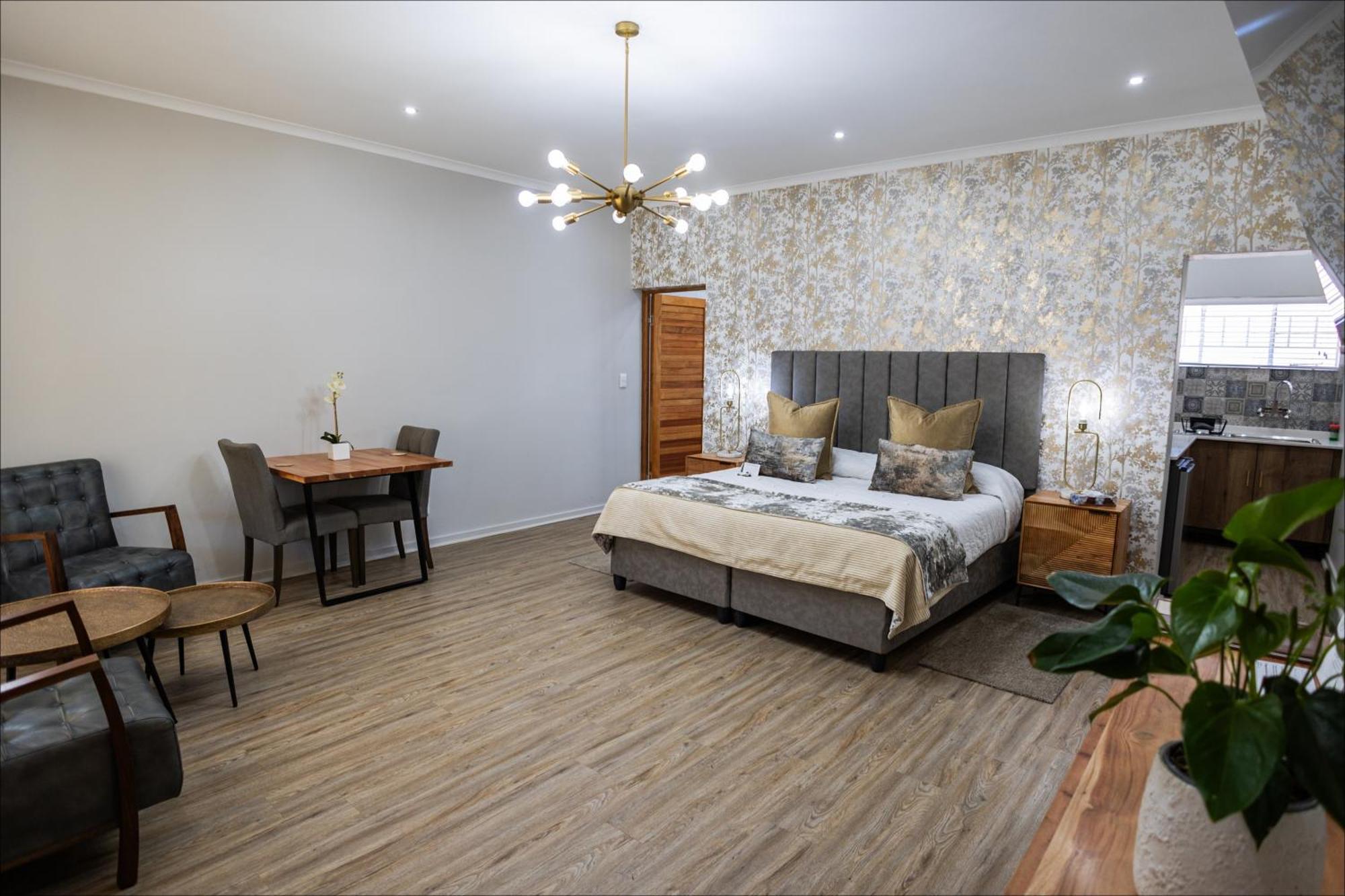 Scott'S Manor Guesthouse Function And Conference Venue Lichtenburg Esterno foto