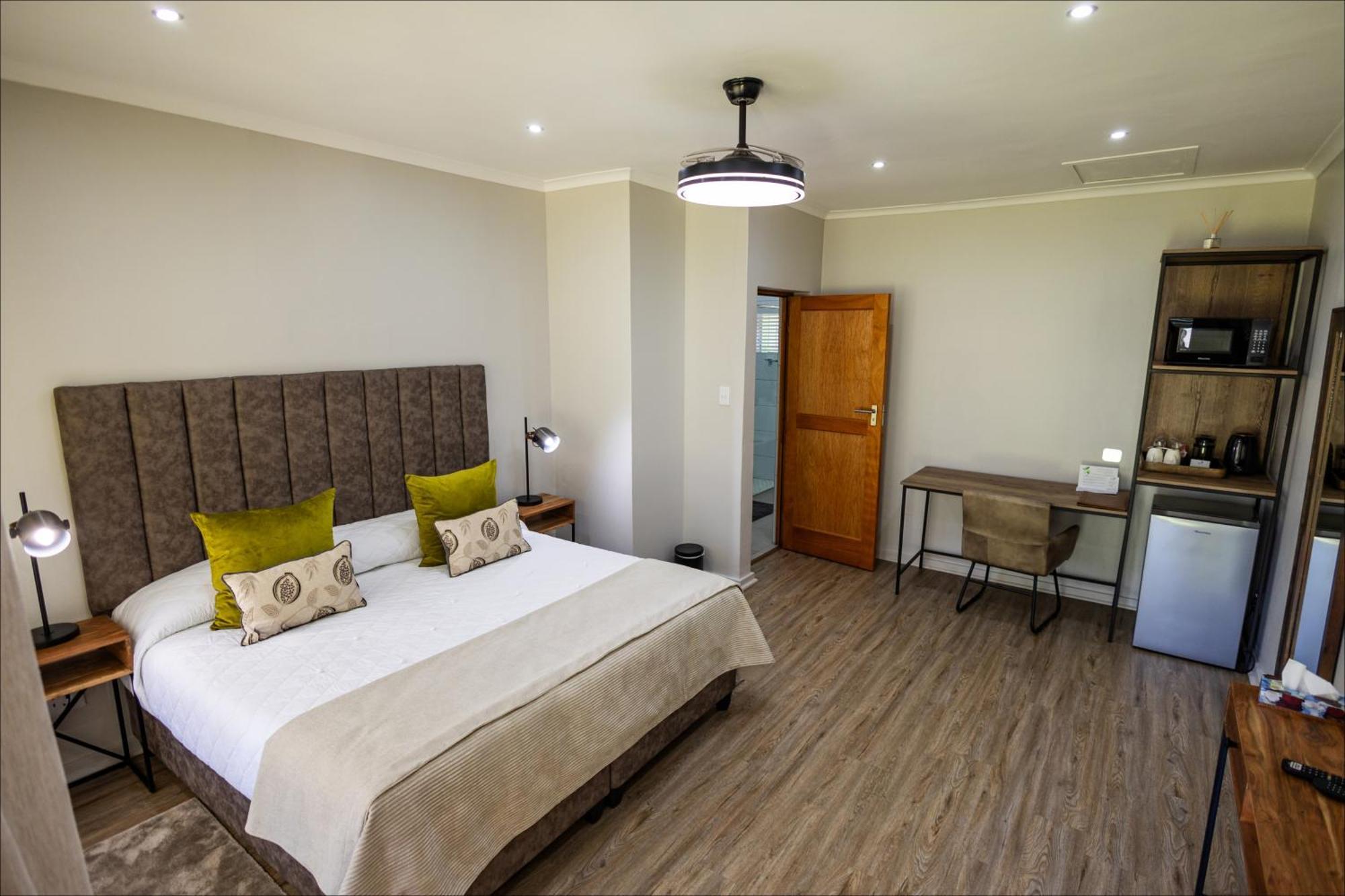 Scott'S Manor Guesthouse Function And Conference Venue Lichtenburg Esterno foto