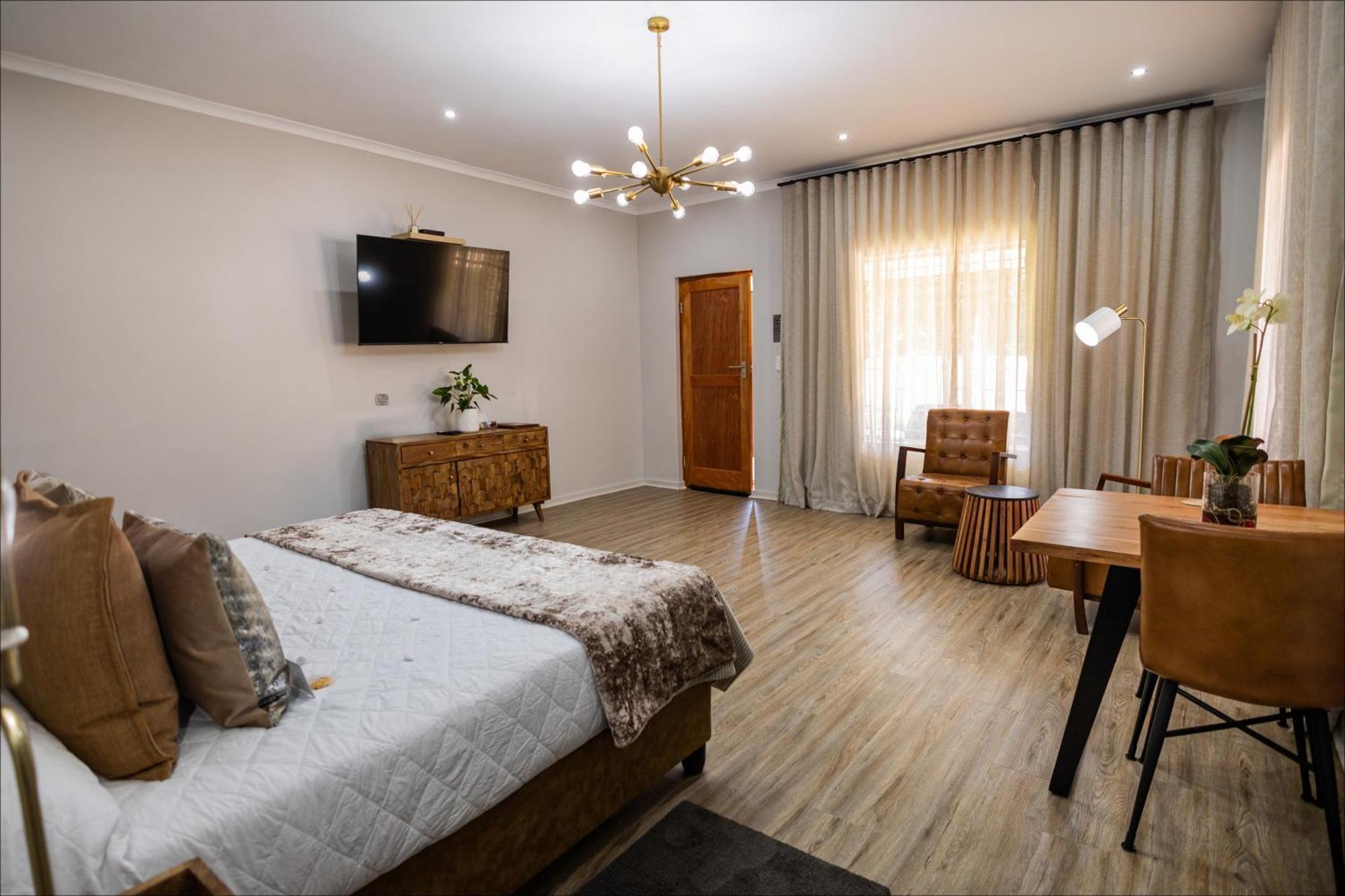 Scott'S Manor Guesthouse Function And Conference Venue Lichtenburg Esterno foto